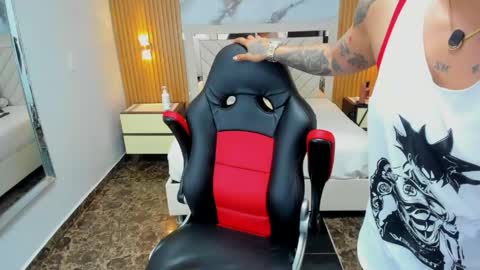Karol and Luna online show from April 30, 9:08 pm