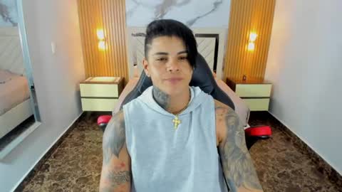 Snapshot of karolandluna chatting on June 22, 7:11 pm Karol and Luna online show from June 22, 7:11 pm