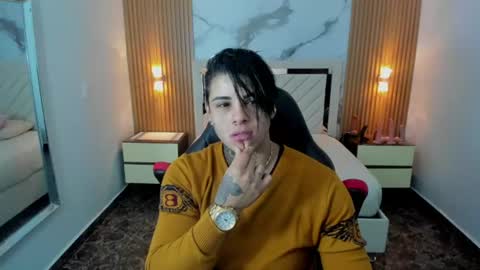 Snapshot of karolandluna chatting on July 10, 12:30 pm Karol and Luna online show from July 10, 12:30 pm