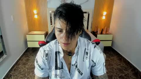 Snapshot of karolandluna chatting on July 16, 7:20 pm Karol and Luna online show from July 16, 7:20 pm