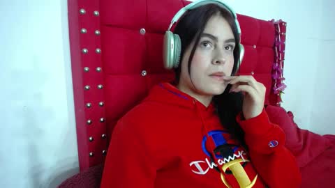 Snapshot of karolay_su chatting on February 14, 4:47 am ARIANNA online show from February 14, 4:47 am