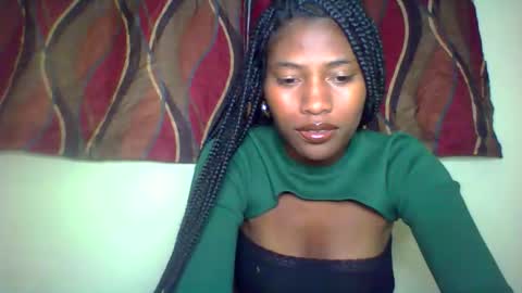 karoliee online show from May 15, 4:03 pm