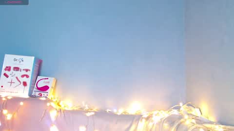 Snapshot of karolina_hottie_ chatting on January 30, 6:24 am Kira online show from January 30, 6:24 am