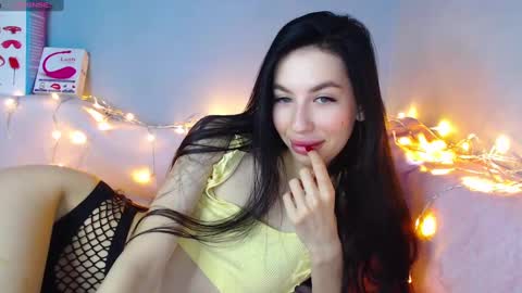 Snapshot of karolina_hottie_ chatting on February 12, 3:07 am Kira online show from February 12, 3:07 am