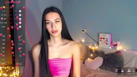 Snapshot of karolina_hottie_ chatting on October 13, 2:00 am Kira online show from October 13, 2:00 am