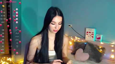 Snapshot of karolina_hottie_ chatting on October 16, 1:50 am Kira online show from October 16, 1:50 am