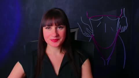 Caroline online show from December 19, 9:40 am