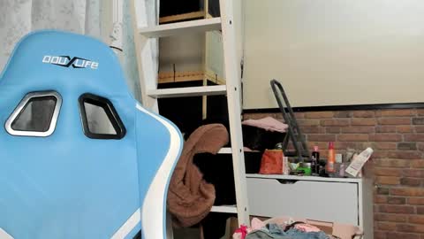 Snapshot of karoline121 chatting on September 10, 6:52 pm karoline121 online show from September 10, 6:52 pm