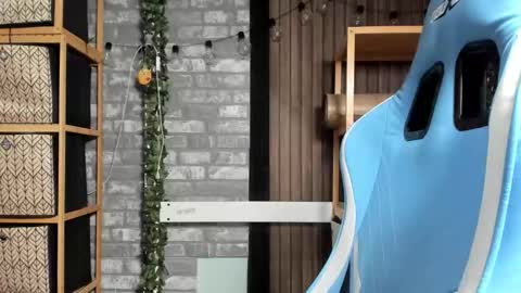 Snapshot of karoline121 chatting on September 14, 8:19 pm karoline121 online show from September 14, 8:19 pm