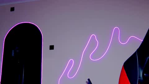 Snapshot of karoline121 chatting on October 8, 10:07 pm karoline121 online show from October 8, 10:07 pm