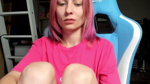 Snapshot of karoline121 chatting on October 23, 8:29 pm karoline121 online show from October 23, 8:29 pm