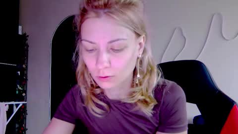 Snapshot of karoline121 chatting on November 8, 10:04 am karoline121 online show from November 8, 10:04 am
