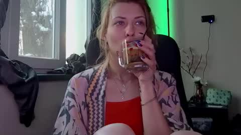 karoline121 online show from February 3, 6:22 am