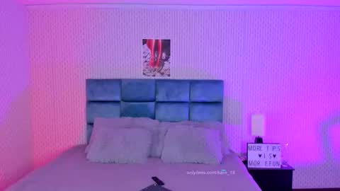 Snapshot of karoline_jones_ chatting on November 24, 7:57 pm Karoline online show from November 24, 7:57 pm