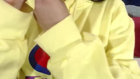 Snapshot of karolineburnx chatting on October 22, 4:13 am Isa online show from October 22, 4:13 am