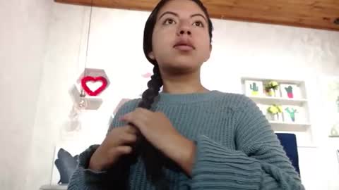 Snapshot of karolineburnx chatting on November 18, 5:34 am Isa online show from November 18, 5:34 am