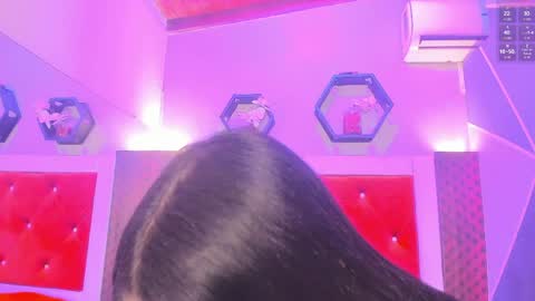 Snapshot of karoll014 chatting on May 14, 12:12 pm Karol online show from May 14, 12:12 pm