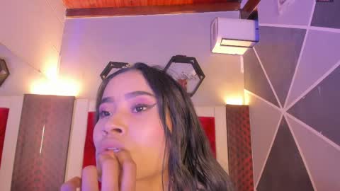 Snapshot of karoll014 chatting on May 27, 12:02 pm Karol online show from May 27, 12:02 pm