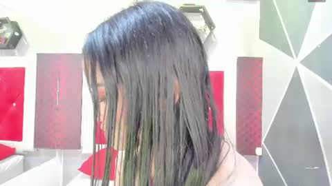 Snapshot of karoll014 chatting on June 11, 12:25 pm Karol online show from June 11, 12:25 pm