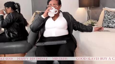 karolwest_ online show from February 21, 12:28 pm