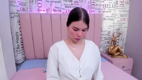 Snapshot of karoly_ocampo chatting on February 6, 8:23 pm karoly online show from February 6, 8:23 pm