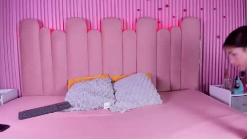 Snapshot of karriewatson chatting on February 14, 12:46 pm Greta Brown online show from February 14, 12:46 pm