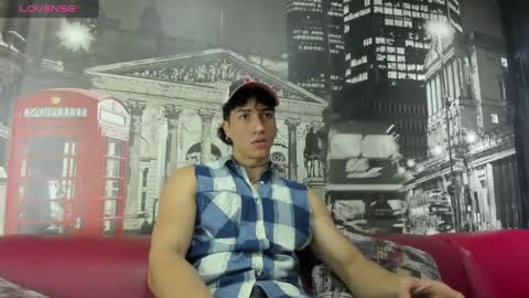 Snapshot of karybig3 chatting on March 4, 4:17 am ---Kary--- online show from March 4, 4:17 am