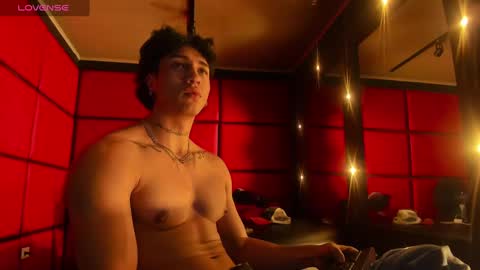 Snapshot of karybig3 chatting on March 8, 4:23 am ---Kary--- online show from March 8, 4:23 am