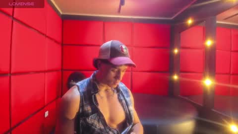 Snapshot of karybig3 chatting on March 9, 4:27 am ---Kary--- online show from March 9, 4:27 am