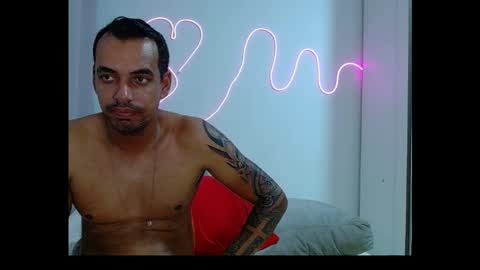 Tamires e Maicon online show from January 18, 12:57 am