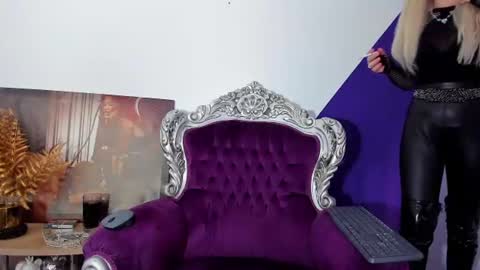 Miss K. online show from June 15, 4:04 am