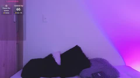 Snapshot of kasey____ chatting on December 3, 1:13 am kasey online show from December 3, 1:13 am