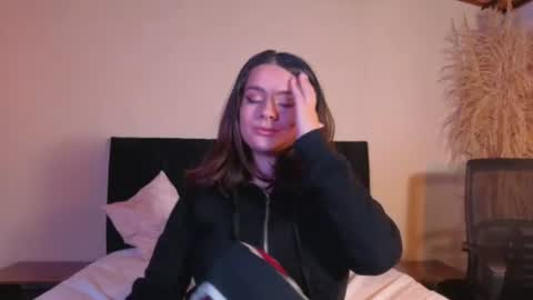 Snapshot of kassandra_james chatting on June 23, 12:14 pm kassandra james online show from June 23, 12:14 pm
