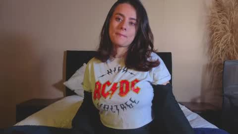 Snapshot of kassandra_james chatting on July 16, 2:45 pm kassandra james online show from July 16, 2:45 pm