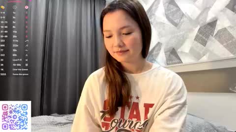 Kira online show from October 17, 8:11 pm