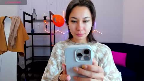 Snapshot of kat__cat chatting on October 1, 2:39 am kat__cat online show from October 1, 2:39 am