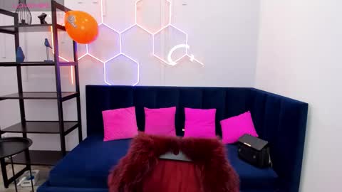 Snapshot of kat__cat chatting on October 4, 8:56 am kat__cat online show from October 4, 8:56 am