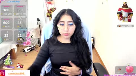 Snapshot of kat_ly_chan chatting on December 19, 6:56 pm Kat online show from December 19, 6:56 pm