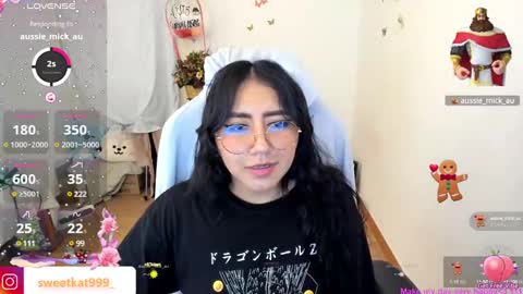 Snapshot of kat_ly_chan chatting on December 25, 4:11 pm Kat online show from December 25, 4:11 pm