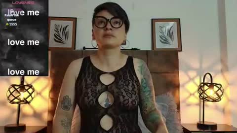kat paradisse online show from June 20, 12:30 pm