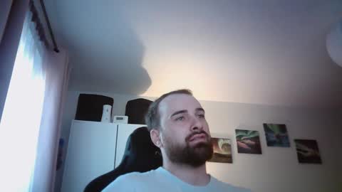 Snapshot of katakuna007 chatting on April 8, 6:35 am Katakuna online show from April 8, 6:35 am