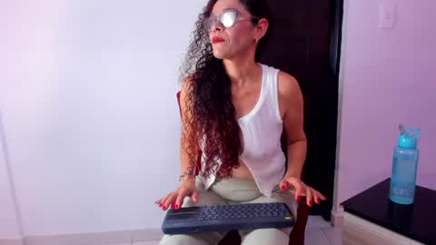 Snapshot of kataleya_saenz1 chatting on June 16, 1:58 pm kataleya online show from June 16, 1:58 pm