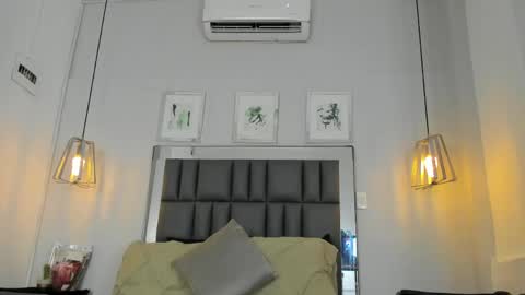 kataleya_west online show from May 2, 7:41 pm
