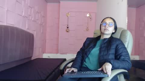 Katalina online show from March 24, 1:49 pm