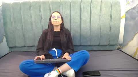 Snapshot of katalina07 chatting on May 17, 7:54 pm Katalina online show from May 17, 7:54 pm