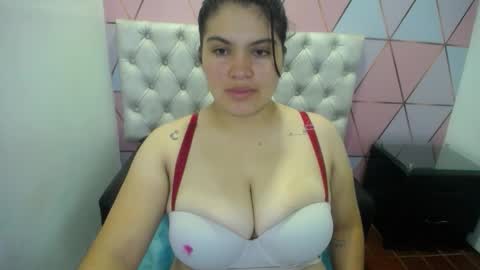 katalina santana25 online show from December 5, 7:10 pm