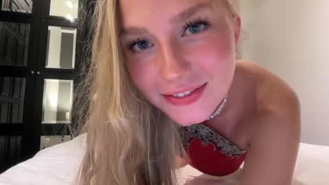 Snapshot of katcontrol chatting on February 3, 8:36 pm katcontrol online show from February 3, 8:36 pm