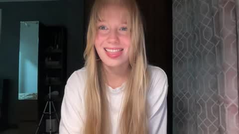 Snapshot of katcontrol chatting on March 13, 8:04 pm katcontrol online show from March 13, 8:04 pm