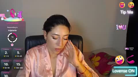 Snapshot of kate_arden chatting on September 20, 4:57 am Carla Palmer online show from September 20, 4:57 am