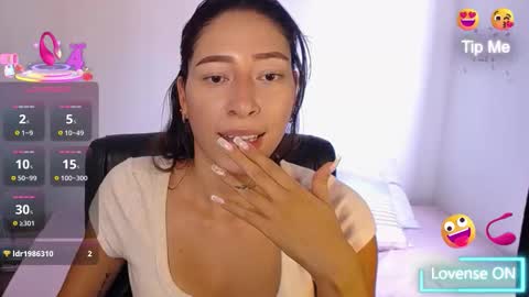 Snapshot of kate_arden chatting on October 4, 4:49 pm Carla Palmer online show from October 4, 4:49 pm
